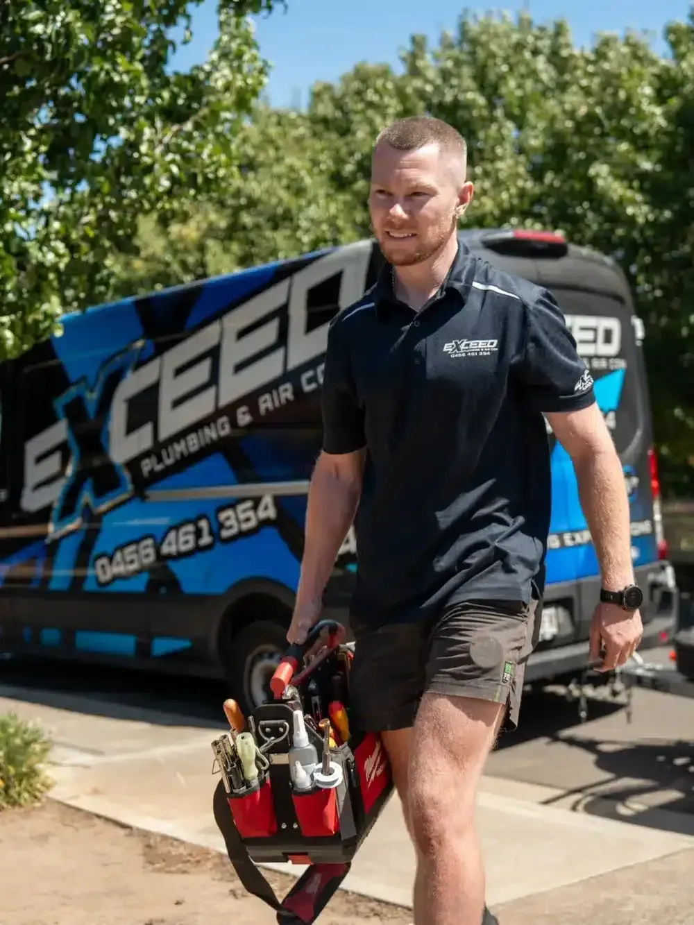 Local plumber arriving at a Hillbank home